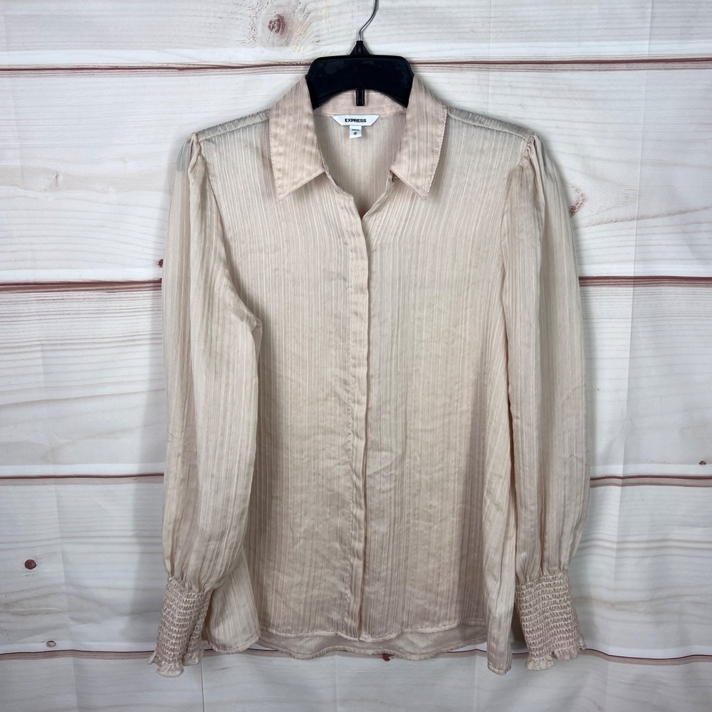 Express Top Women M Pink Crinkle Shirt Button Up Smocked Cuff Collar Solid Woven